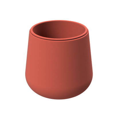 Minimalist self-watering indoor planter / pot